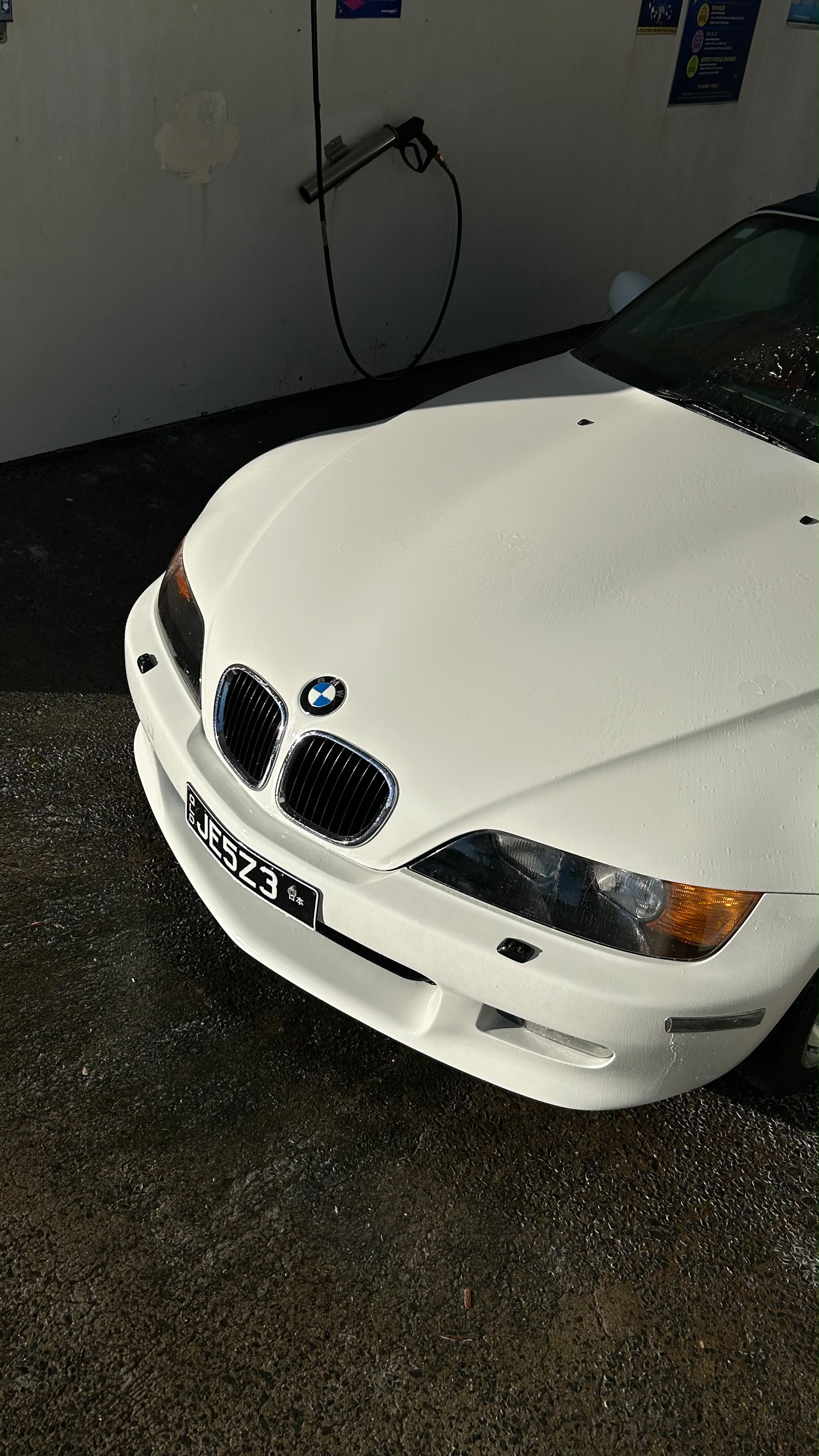 Detail of the bonnet and grille of Jess’s white Z3